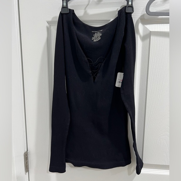 Free people intimately XS/s Chic Black Long Sleeve V-Neck Top - Picture 5 of 5